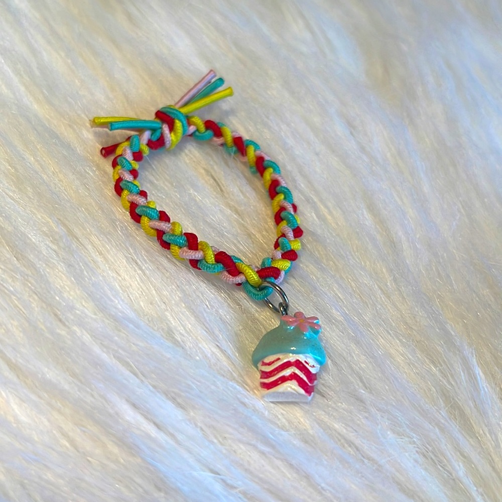 Girls Cupcake Charm Bracelet